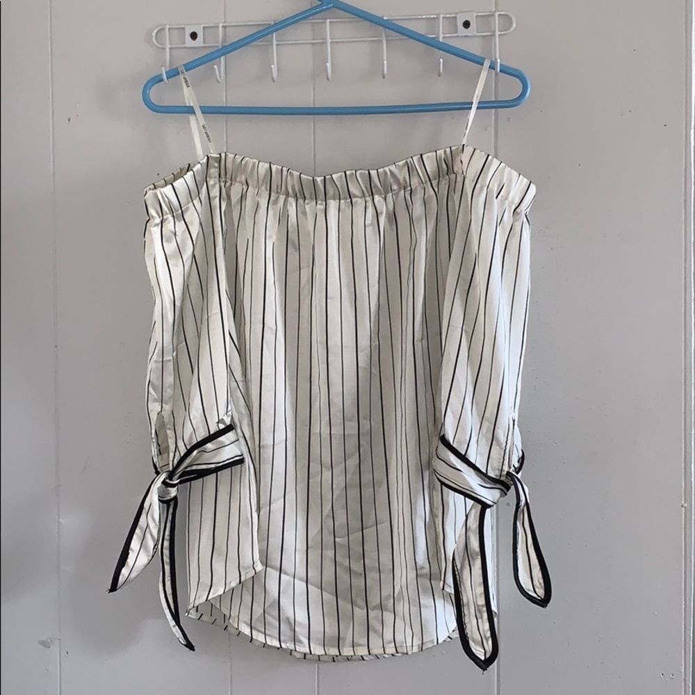 Silky off the shoulder half sleeve top